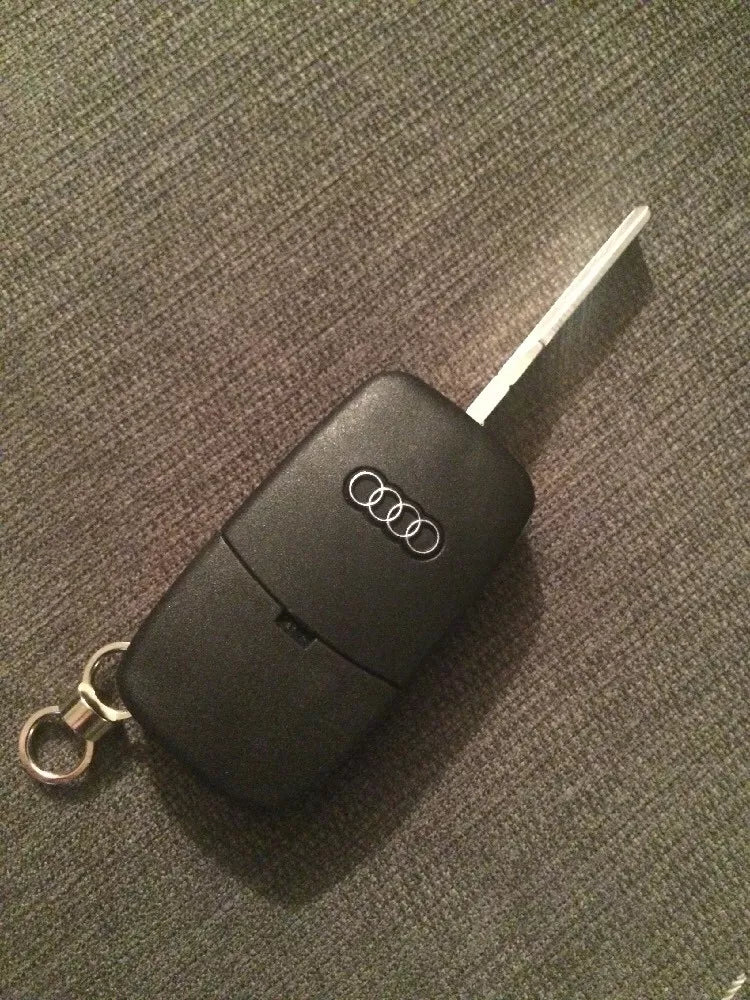 AUDI B5 B6 A4 A6 - 3 Button Remote Key Case Round Big Battery